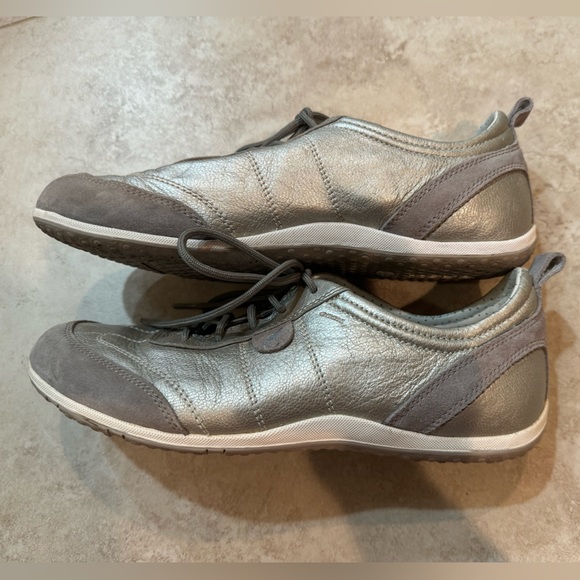 Geox Respira Vega Silver Sneakers Size US 9 - Picture 8 of 10